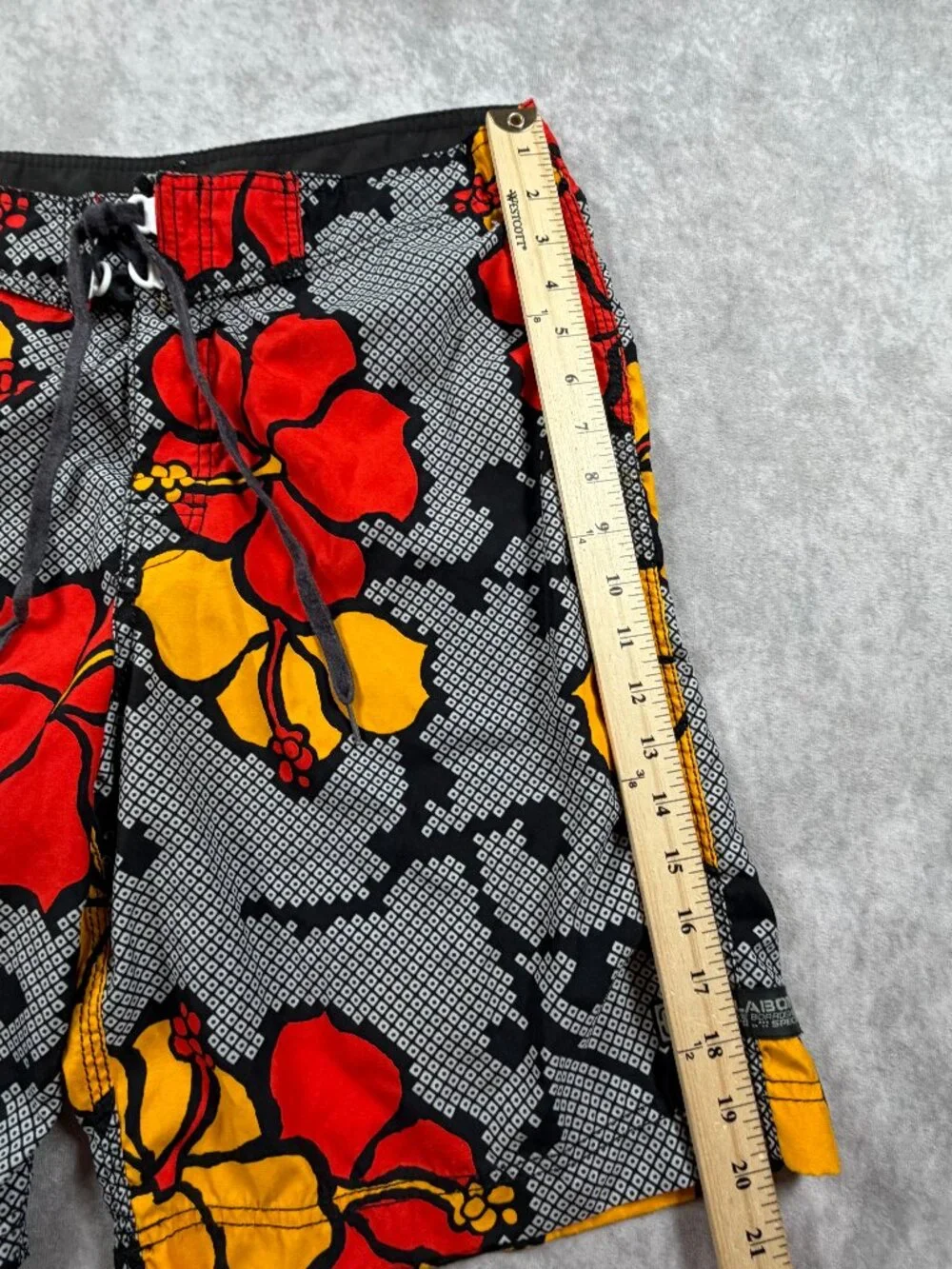 Billabong Mens Size 34 Board Shorts Black Hibiscus Floral Surf Swim Trunks